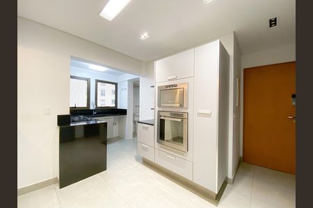 Apartamento à venda com 118m², 3 quartos e 2 vagas Apartamento à venda com 118m², 3 quartos e 2 vagasCozinha