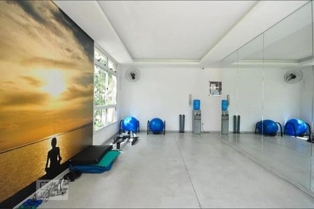 Apartamento à venda com 77m², 2 quartos e 1 vaga Apartamento à venda com 77m², 2 quartos e 1 vagaÁrea comum - Academia