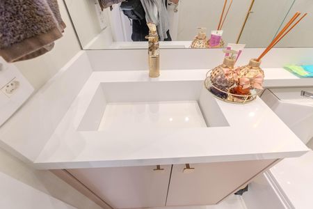 Apartamento à venda com 77m², 2 quartos e 1 vaga Apartamento à venda com 77m², 2 quartos e 1 vagaBanheiro