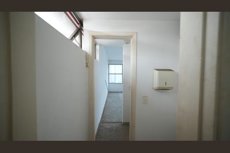 Banheiro  de apartamento à venda com 1 quarto, 60m² em Centro, Santo André
