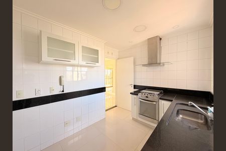 Apartamento para alugar com 108m², 3 quartos e 2 vagasCozinha