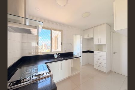 Apartamento para alugar com 108m², 3 quartos e 2 vagasCozinha