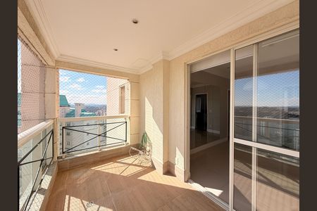 Apartamento para alugar com 108m², 3 quartos e 2 vagasVaranda