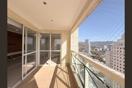 Apartamento para alugar com 108m², 3 quartos e 2 vagasVaranda