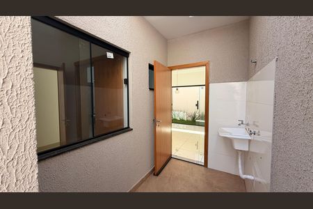 Casa à venda com 110m², 3 quartos e 2 vagasÁrea de Serviço