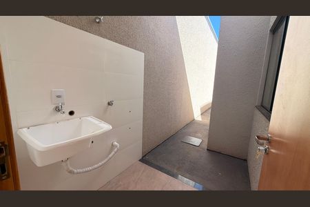 Casa à venda com 110m², 3 quartos e 2 vagasÁrea de Serviço