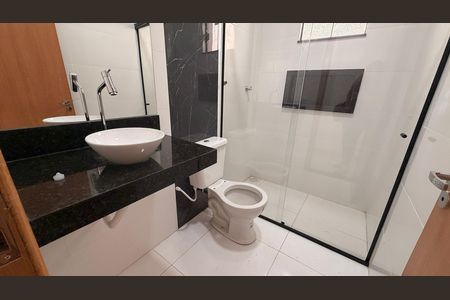 Casa à venda com 110m², 3 quartos e 2 vagasBanheiro Corredor