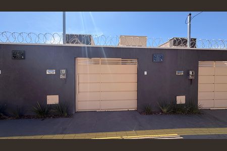 Casa à venda com 110m², 3 quartos e 2 vagasFachada