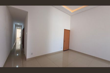 Casa à venda com 110m², 3 quartos e 2 vagasSala