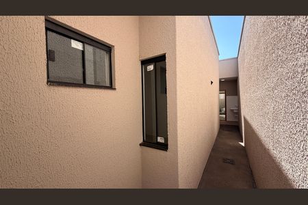 Casa à venda com 110m², 3 quartos e 2 vagasCorredor