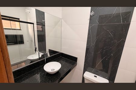 Casa à venda com 110m², 3 quartos e 2 vagasBanheiro da Suíte
