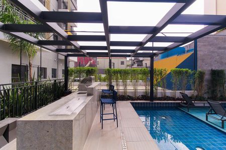 Apartamento para alugar com 37m², 2 quartos e sem vaga Apartamento para alugar com 37m², 2 quartos e sem vagaÁrea comum - Piscina