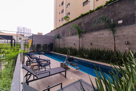 Apartamento para alugar com 37m², 2 quartos e sem vaga Apartamento para alugar com 37m², 2 quartos e sem vagaÁrea comum - Piscina