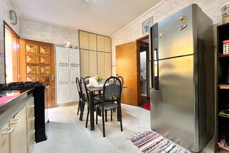 Casa à venda com 185m², 3 quartos e 2 vagasCozinha