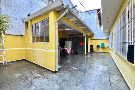 Casa à venda com 185m², 3 quartos e 2 vagasÁrea externa