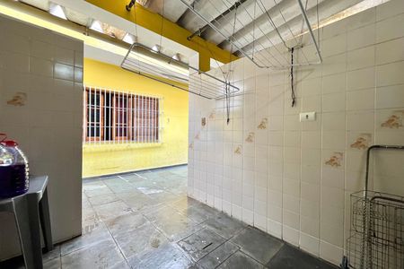 Casa à venda com 185m², 3 quartos e 2 vagasÁrea de Serviço