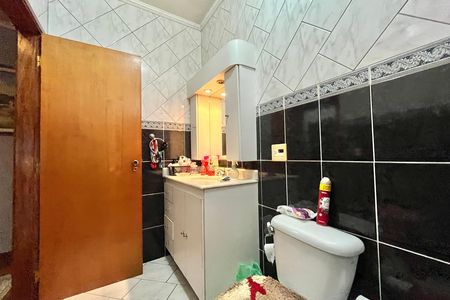 Casa à venda com 185m², 3 quartos e 2 vagasBanheiro Corredor