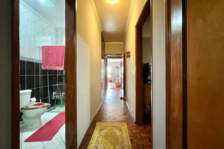 Casa à venda com 185m², 3 quartos e 2 vagasCorredor