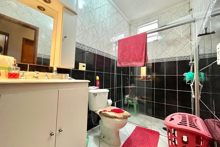 Casa à venda com 185m², 3 quartos e 2 vagasBanheiro Corredor