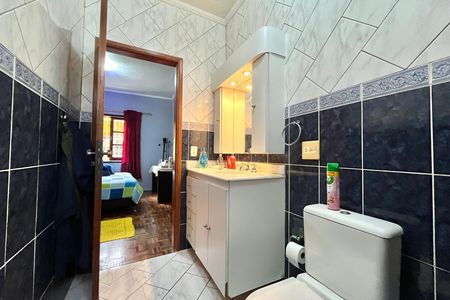 Casa à venda com 185m², 3 quartos e 2 vagasBanheiro da Suíte