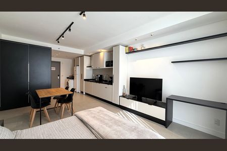 Sala / Quarto de apartamento para alugar com 1 quarto, 37m² em Trindade, Florianópolis
