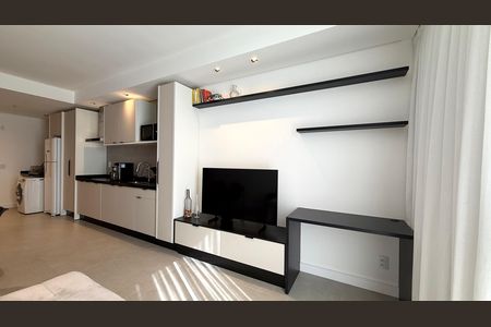 Sala / Quarto de apartamento para alugar com 1 quarto, 37m² em Trindade, Florianópolis
