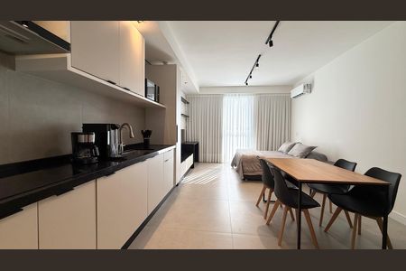 Apartamento para alugar com 37m², 1 quarto e sem vaga Apartamento para alugar com 37m², 1 quarto e sem vagaSala de Jantar