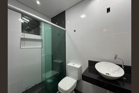 Casa para alugar com 165m², 3 quartos e 2 vagas Casa para alugar com 165m², 3 quartos e 2 vagasBanheiro da Suíte