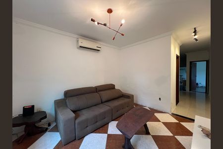 Casa para alugar com 165m², 3 quartos e 2 vagas Casa para alugar com 165m², 3 quartos e 2 vagasSala