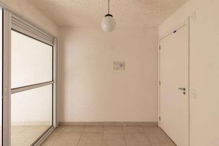 Sala de apartamento para alugar com 2 quartos, 35m² em Parque Industrial Tomas Edson, São Paulo