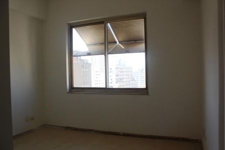 Apartamento à venda com 642m², 3 quartos e 6 vagas Apartamento à venda com 642m², 3 quartos e 6 vagasQuarto 2