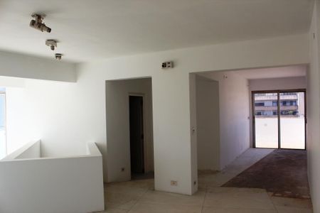 Apartamento à venda com 642m², 3 quartos e 6 vagas Apartamento à venda com 642m², 3 quartos e 6 vagasÁrea comum