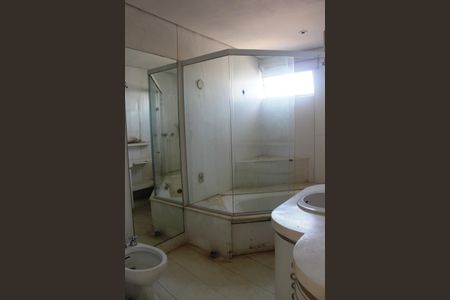 Apartamento à venda com 642m², 3 quartos e 6 vagas Apartamento à venda com 642m², 3 quartos e 6 vagasBanheiro social