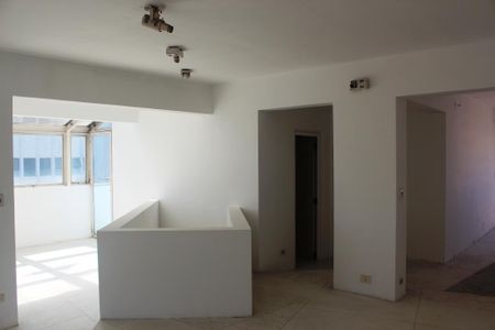 Apartamento à venda com 642m², 3 quartos e 6 vagas Apartamento à venda com 642m², 3 quartos e 6 vagasÁrea comum