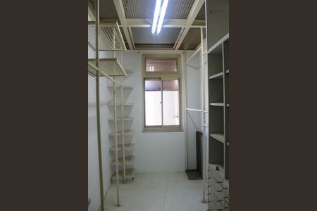Apartamento à venda com 642m², 3 quartos e 6 vagas Apartamento à venda com 642m², 3 quartos e 6 vagasDespensa