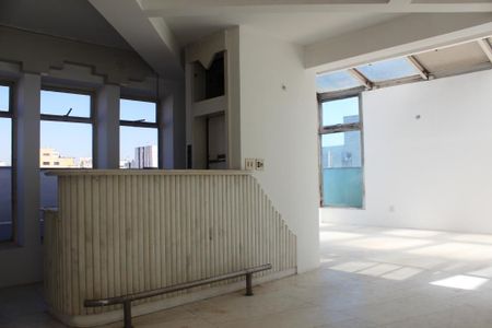 Apartamento à venda com 642m², 3 quartos e 6 vagas Apartamento à venda com 642m², 3 quartos e 6 vagasÁrea comum