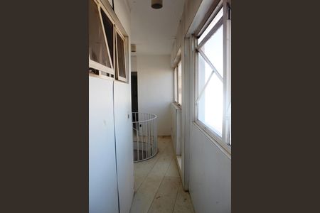 Apartamento à venda com 642m², 3 quartos e 6 vagas Apartamento à venda com 642m², 3 quartos e 6 vagasCorredor