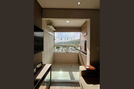Sala de apartamento para alugar com 2 quartos, 48m² em Morro Santana, Porto Alegre
