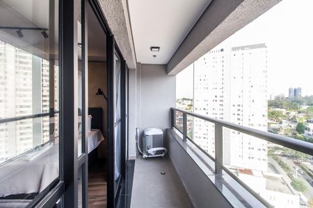 Varanda de apartamento à venda com 1 quarto, 45m² em Melville Empresarial Ii, Barueri