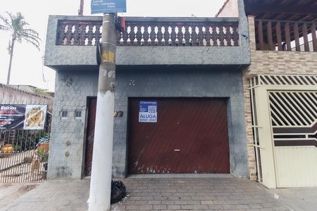Casa para alugar com 97m², 2 quartos e 1 vagaFachada