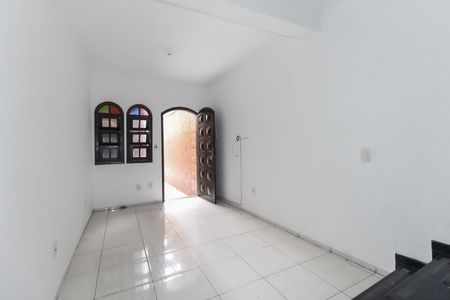 Sala de casa para alugar com 2 quartos, 97m² em Jardim Helena, São Paulo