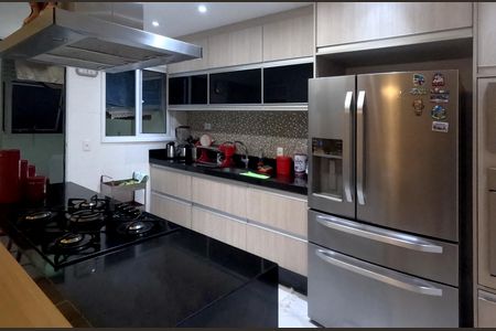 Apartamento para alugar com 128m², 3 quartos e 2 vagasCozinha 