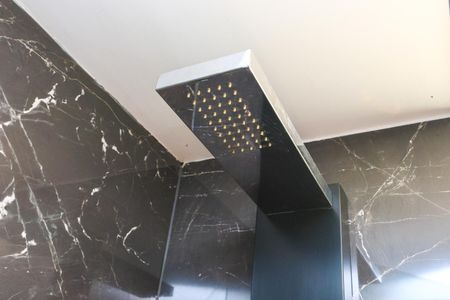 Apartamento para alugar com 67m², 1 quarto e 2 vagas Apartamento para alugar com 67m², 1 quarto e 2 vagasBanheiro da Suíte