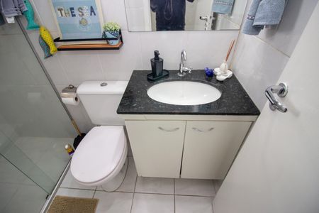 Casa de condomínio à venda com 115m², 3 quartos e 2 vagasBanheiro Social