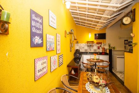 Casa de condomínio à venda com 115m², 3 quartos e 2 vagasÁrea gourmet