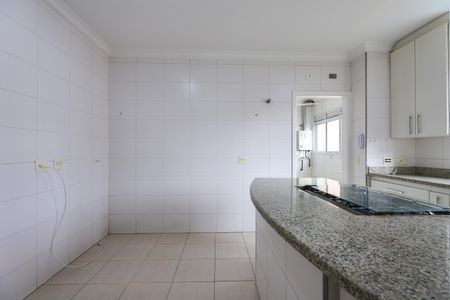 Apartamento à venda com 240m², 3 quartos e 4 vagas Apartamento à venda com 240m², 3 quartos e 4 vagasCozinha