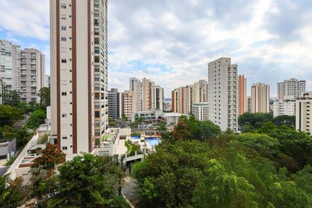 Apartamento à venda com 240m², 3 quartos e 4 vagas Apartamento à venda com 240m², 3 quartos e 4 vagasVista da Varanda da Sala