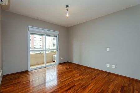 Apartamento à venda com 240m², 3 quartos e 4 vagas Apartamento à venda com 240m², 3 quartos e 4 vagasSuíte 1