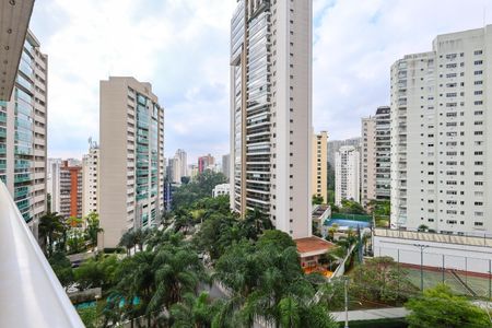 Apartamento à venda com 240m², 3 quartos e 4 vagas Apartamento à venda com 240m², 3 quartos e 4 vagasVista da Varanda da Sala