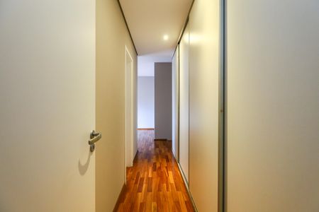 Apartamento à venda com 240m², 3 quartos e 4 vagas Apartamento à venda com 240m², 3 quartos e 4 vagasSuíte 1